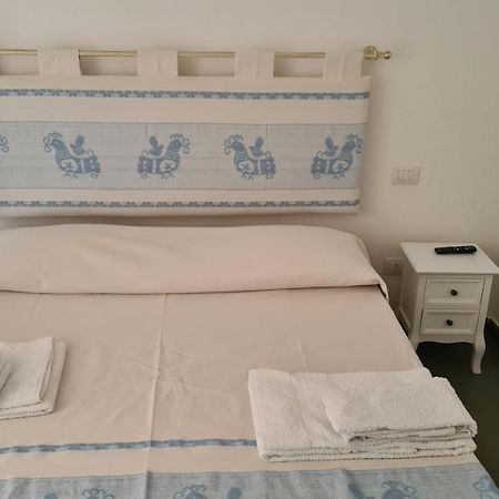Red & Blue Rooms Olbia Ngoại thất bức ảnh