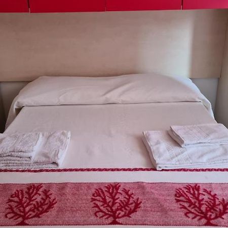 Red & Blue Rooms Olbia Ngoại thất bức ảnh