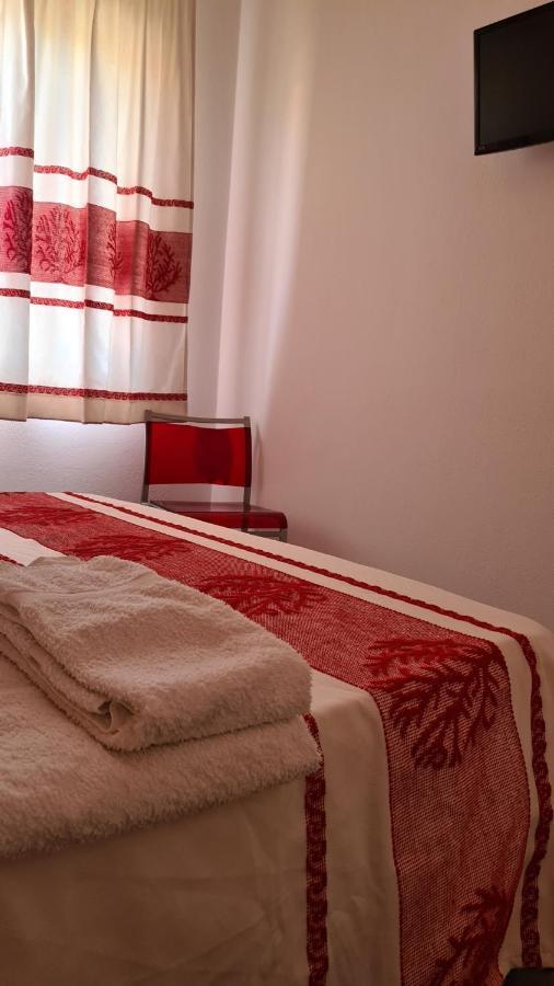 Red & Blue Rooms Olbia Ngoại thất bức ảnh