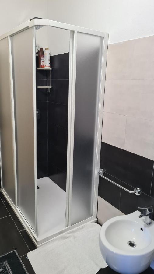 Red & Blue Rooms Olbia Ngoại thất bức ảnh