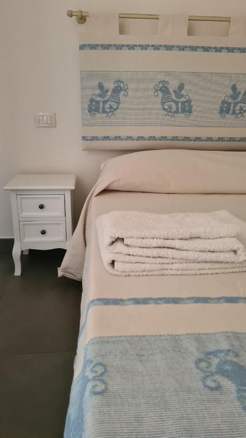 Red & Blue Rooms Olbia Ngoại thất bức ảnh